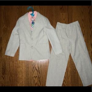 Boys Izod 4 pc Suit Size 7